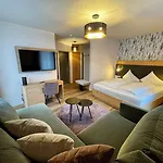 酒店 Alpinresort Stubaierhof ****s 富尔普梅斯