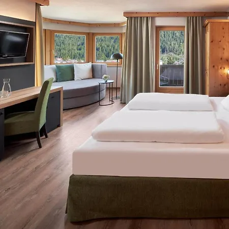 Alpinresort Stubaierhof 4s מלון פולפמס