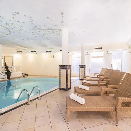 Отель Alpinresort Stubaierhof ****s 4*