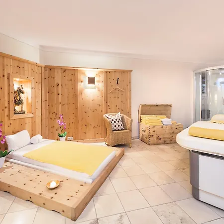 Alpinresort Stubaierhof ****s Отель Фульпмес