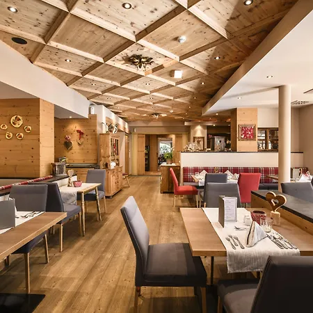 Alpinresort Stubaierhof ****s Отель Фульпмес